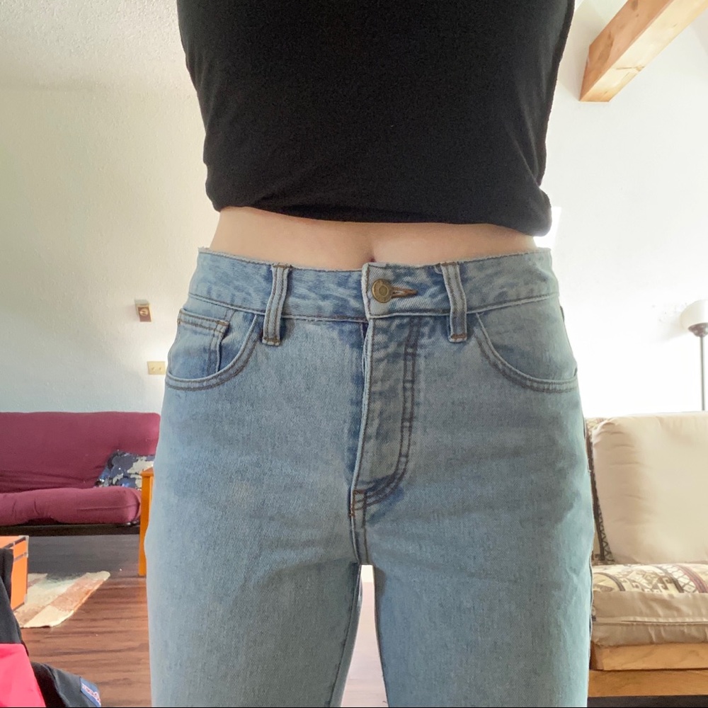 Light wash mom jeans